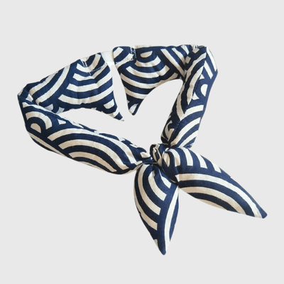 https://cdn.shopify.com/s/files/1/0763/9767/4819/files/Bandana_pour_chien_Noeud_zebre.png?v=1698155740