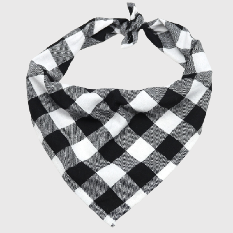 https://cdn.shopify.com/s/files/1/0763/9767/4819/files/Bandana_pour_grand_chien_rouge_noir.png?v=1692194663