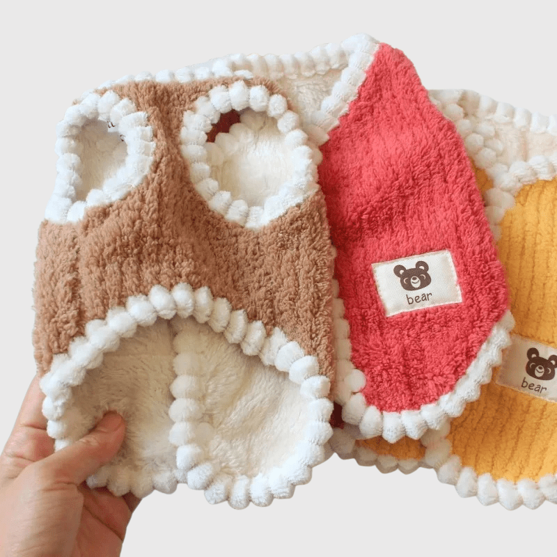 https://cdn.shopify.com/s/files/1/0763/9767/4819/files/Bobby_manteau_pour_chien.png?v=1766160300