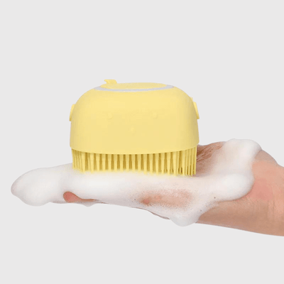 https://cdn.shopify.com/s/files/1/0763/9767/4819/files/Brosse_de_bain_pour_chien_carre_main.png?v=1746199318
