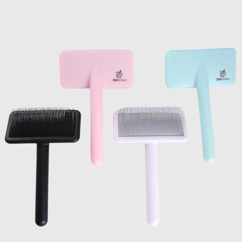 https://cdn.shopify.com/s/files/1/0763/9767/4819/files/Brosse_pour_chien_a_poil_court_Blanc.png?v=1700070312