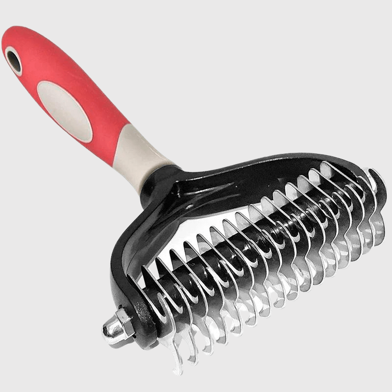 https://cdn.shopify.com/s/files/1/0763/9767/4819/files/Brosse_pour_chien_poil_long_Rouge_chien_golden_se_faisant_brosser_par_son_maitre.png?v=1746196061
