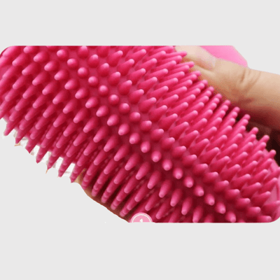 https://cdn.shopify.com/s/files/1/0763/9767/4819/files/Brosse_pour_chien_ronde_noir_zoom.png?v=1700144565