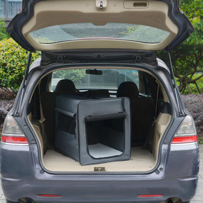 https://cdn.shopify.com/s/files/1/0763/9767/4819/files/Cage_Chien_de_Transport_dans_coffre_voiture.webp?v=1748603930
