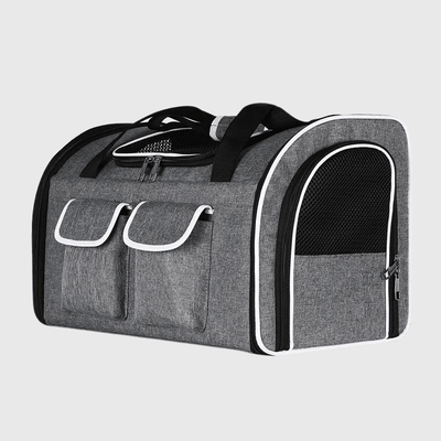 https://cdn.shopify.com/s/files/1/0763/9767/4819/files/Caisse_de_transport_chien_pour_voiture_gris-min.png?v=1748440609