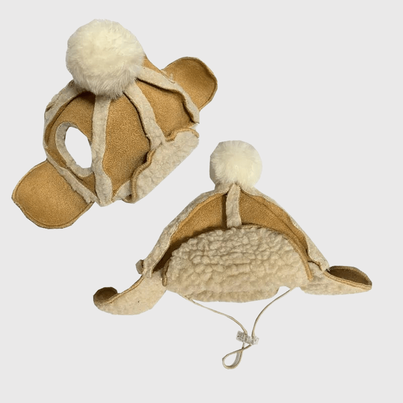 https://cdn.shopify.com/s/files/1/0763/9767/4819/files/Casquette_pour_chien_en_laine_modele.png?v=1698081398