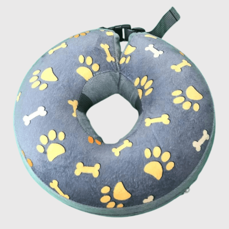 https://cdn.shopify.com/s/files/1/0763/9767/4819/files/Collerette_chien_en_mousse_gris_chien_de_chasse.png?v=1749045411