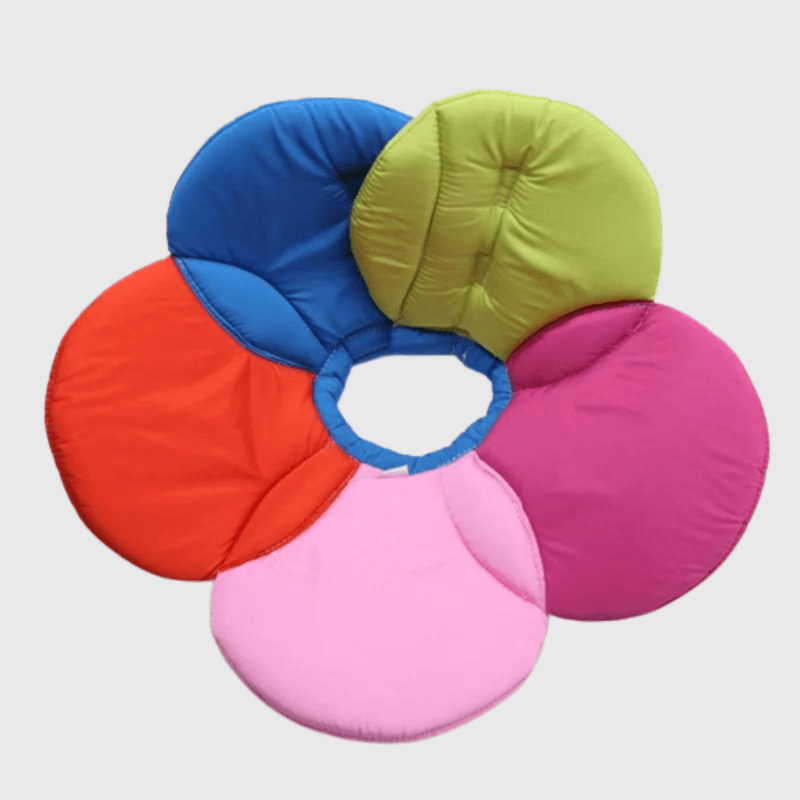 https://cdn.shopify.com/s/files/1/0763/9767/4819/files/Collerette_pour_chien_en_forme_de_fleur_Multicolore_modele.png?v=1695994903