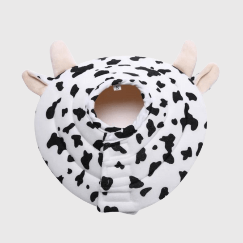 https://cdn.shopify.com/s/files/1/0763/9767/4819/files/Collerette_pour_chien_en_forme_de_vache_modele.png?v=1695995518