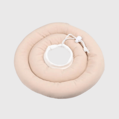 https://cdn.shopify.com/s/files/1/0763/9767/4819/files/Collier_de_protection_pour_chien_beige.png?v=1749051409
