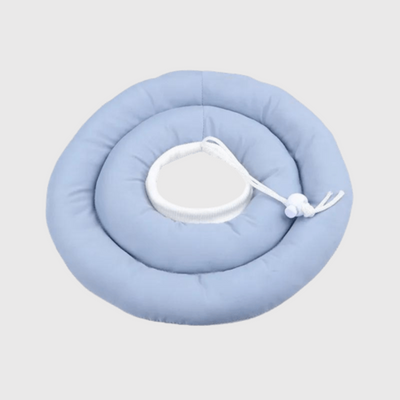 https://cdn.shopify.com/s/files/1/0763/9767/4819/files/Collier_de_protection_pour_chien_bleu.png?v=1749051409