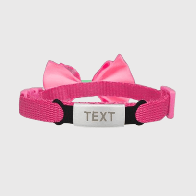https://cdn.shopify.com/s/files/1/0763/9767/4819/files/Collier_personnalise_pour_chien_avec_Noeud_Papillon_argent_rose.png?v=1769182345