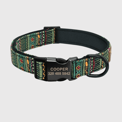 https://cdn.shopify.com/s/files/1/0763/9767/4819/files/Collier_personnalise_prenom_et_telephone_pour_chien_style_11.png?v=1745332904