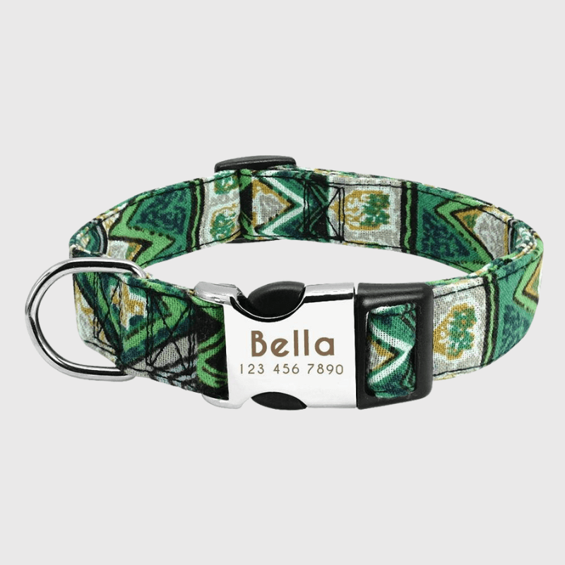 https://cdn.shopify.com/s/files/1/0763/9767/4819/files/Collier_personnalise_prenom_et_telephone_pour_chien_style_12.png?v=1745332904