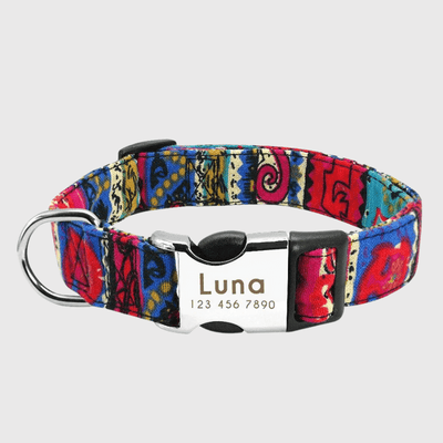 https://cdn.shopify.com/s/files/1/0763/9767/4819/files/Collier_personnalise_prenom_et_telephone_pour_chien_style_9.png?v=1745332904