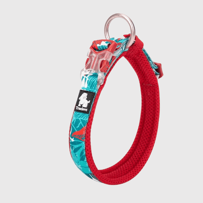 https://cdn.shopify.com/s/files/1/0763/9767/4819/files/Collier_pour_chien_True_Love_bleu_rouge.png?v=1745334225