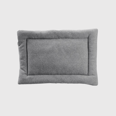 https://cdn.shopify.com/s/files/1/0763/9767/4819/files/Coussin_chaud_pour_chien_gris.png?v=1747662743