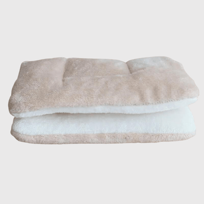 https://cdn.shopify.com/s/files/1/0763/9767/4819/files/Coussin_chien_pour_canape_multicolore_marron_clair.png?v=1748433620