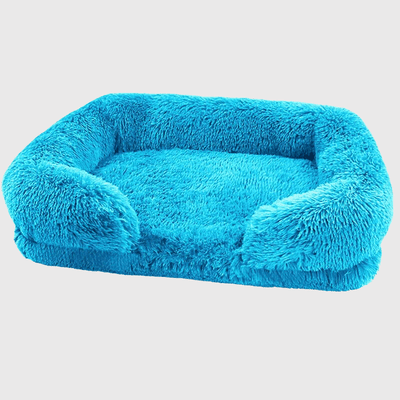 https://cdn.shopify.com/s/files/1/0763/9767/4819/files/Coussin_fluffy_pour_chien_bleu.png?v=1747921492
