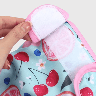 https://cdn.shopify.com/s/files/1/0763/9767/4819/files/Culotte_violette_pour_chienne_en_chaleur_zoom.png?v=1702046315