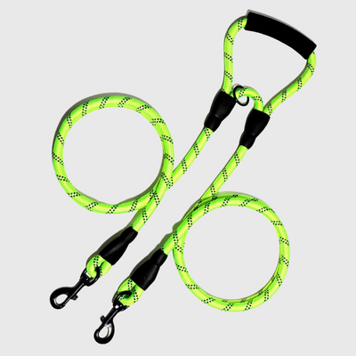 https://cdn.shopify.com/s/files/1/0763/9767/4819/files/Double_laisse_pour_deux_chiens_vert.png?v=1691154670