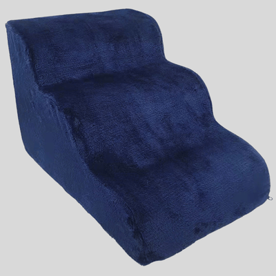 https://cdn.shopify.com/s/files/1/0763/9767/4819/files/Escalier_en_mousse_pour_chien_bleu.png?v=1755875717