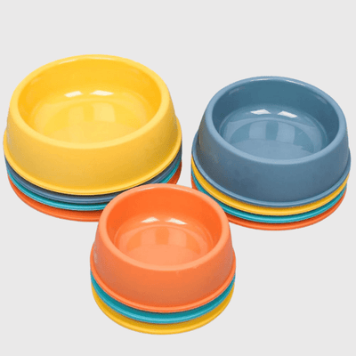 https://cdn.shopify.com/s/files/1/0763/9767/4819/files/Gamelle_chien_plastique_jaune_labrador.png?v=1755940821