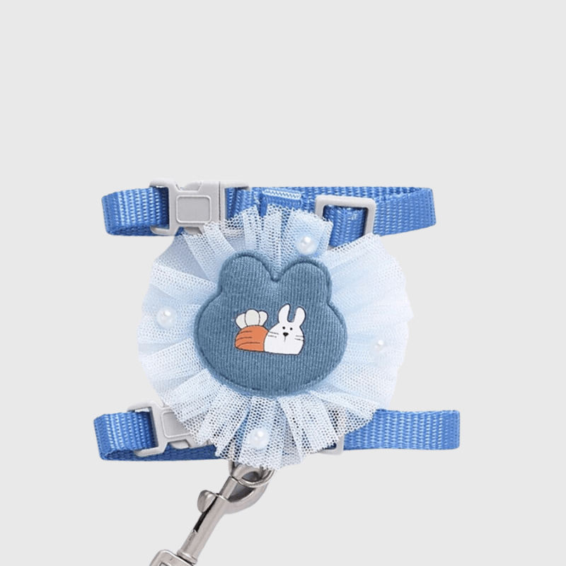 https://cdn.shopify.com/s/files/1/0763/9767/4819/files/Harnais_a_froufrou_pour_chien_violet.png?v=1698419263