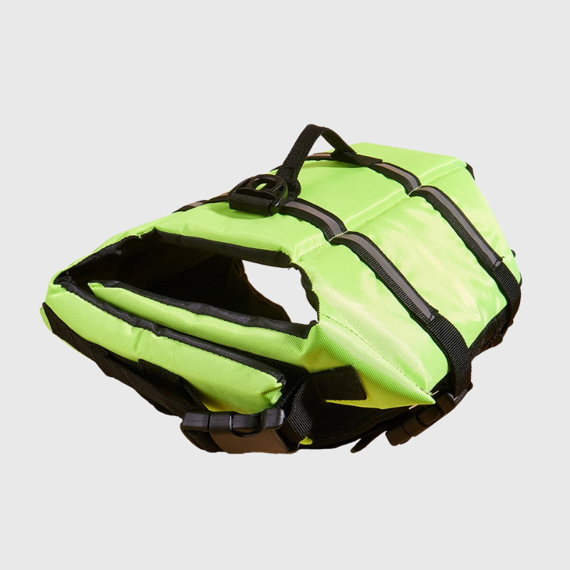 https://cdn.shopify.com/s/files/1/0763/9767/4819/files/Harnais_gilet_de_sauvetage_pour_chien_verte.png?v=1744038134