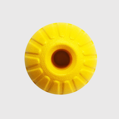 https://cdn.shopify.com/s/files/1/0763/9767/4819/files/Jouet_balle_en_caoutchouc_avec_corde_pour_chien_simplement_la_balle_en_jaune.png?v=1691502873