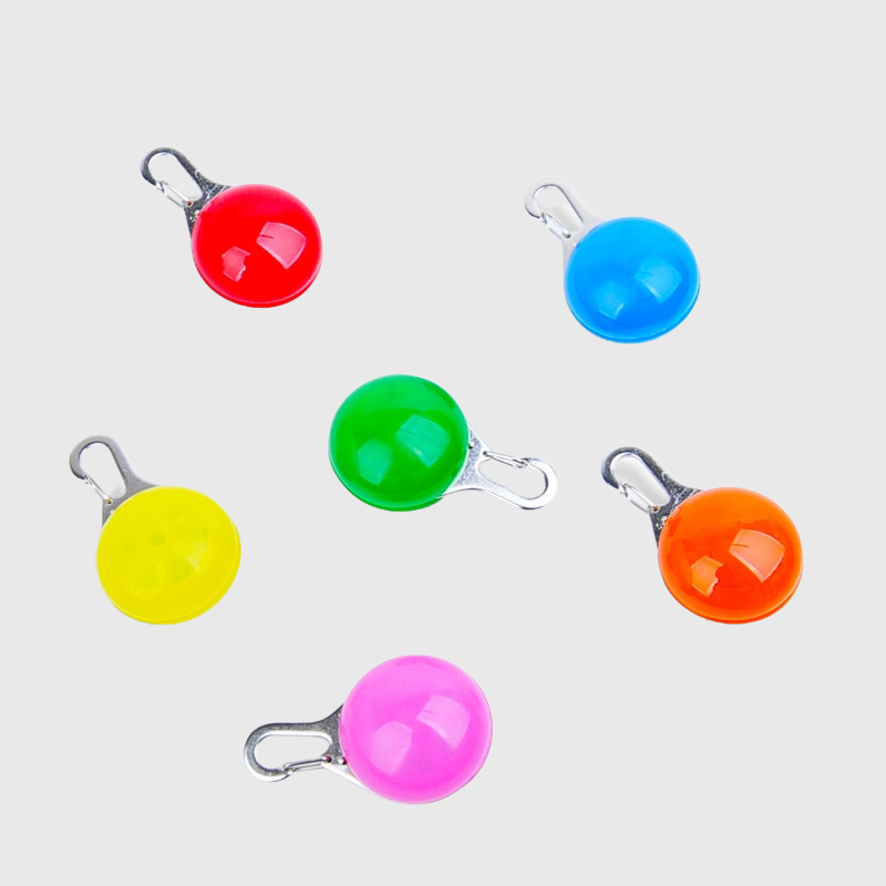 https://cdn.shopify.com/s/files/1/0763/9767/4819/files/Lampe_Led_pour_collier_de_chien_modele_toute_les_couleurs.png?v=1745314372