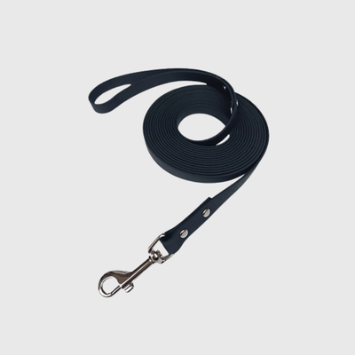 https://cdn.shopify.com/s/files/1/0763/9767/4819/files/Longe_pour_gros_chien_noir.png?v=1727798422