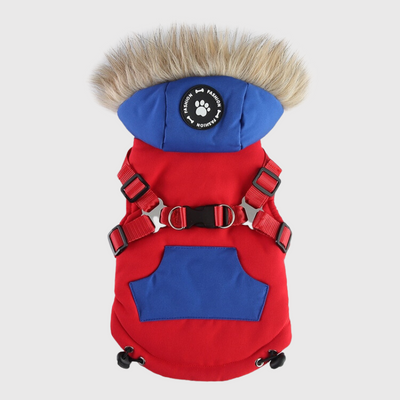 https://cdn.shopify.com/s/files/1/0763/9767/4819/files/Manteau_avec_capuche_pour_chien_avec_harnais_integre_rouge_et_bleu.png?v=1763814816