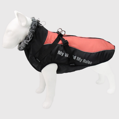 https://cdn.shopify.com/s/files/1/0763/9767/4819/files/Manteau_impermeable_pour_chien_avec_harnais_integre_rouge.png?v=1764692405