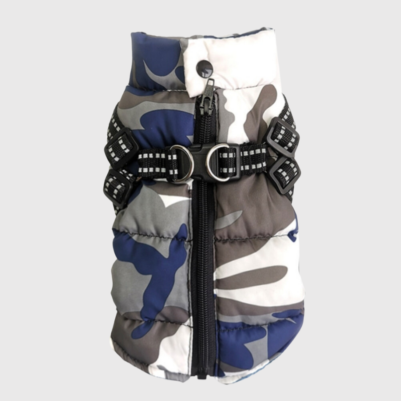 https://cdn.shopify.com/s/files/1/0763/9767/4819/files/Manteau_pour_chien_avec_attache_pression_et_harnais_integre_militaire_bleu.png?v=1753208438