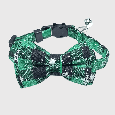 https://cdn.shopify.com/s/files/1/0763/9767/4819/files/Noeud_Papillon_Chien_vert_noir_a_carreaux.png?v=1745425329