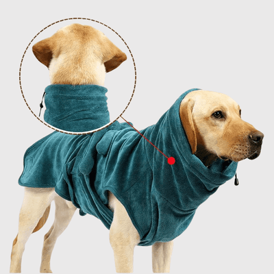 https://cdn.shopify.com/s/files/1/0763/9767/4819/files/Peignoir_pour_chien_Bleu_labrador.png?v=1753288021