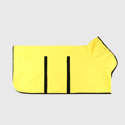 https://cdn.shopify.com/s/files/1/0763/9767/4819/files/Peignoir_pour_grand_chien_jaune.png?v=1756311020