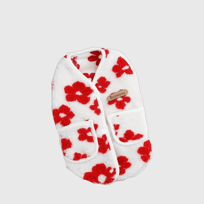 https://cdn.shopify.com/s/files/1/0763/9767/4819/files/Pull_polaire_pour_chien_en_laine_rouge.png?v=1756913955