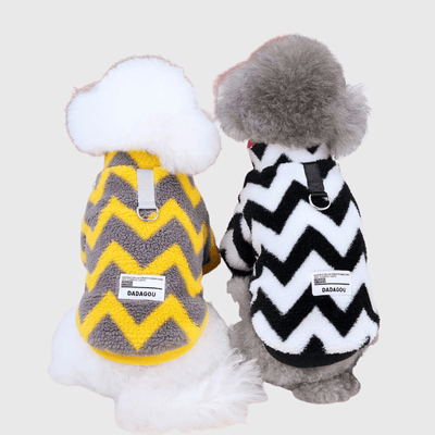 https://cdn.shopify.com/s/files/1/0763/9767/4819/files/Pull_pour_petit_chien_caniche_dos.png?v=1727098331