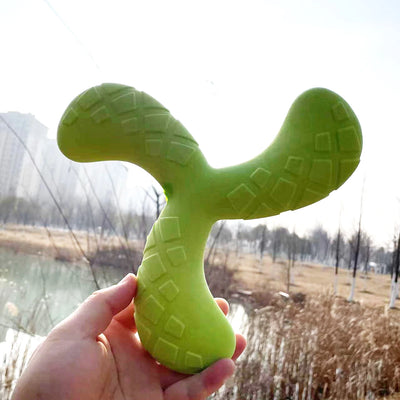 Jouet Boomerang Couineur Gros Chien Triangle Flottant