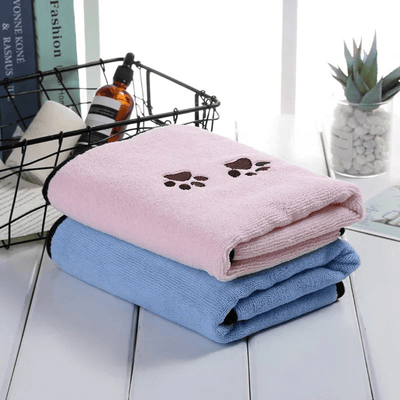 https://cdn.shopify.com/s/files/1/0763/9767/4819/files/Serviette_de_bain_pour_chien_ensemble.png?v=1752156152