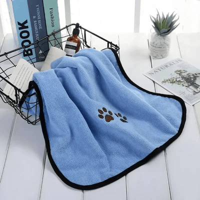 https://cdn.shopify.com/s/files/1/0763/9767/4819/files/Serviette_de_bain_pour_chien_modele.png?v=1752156152