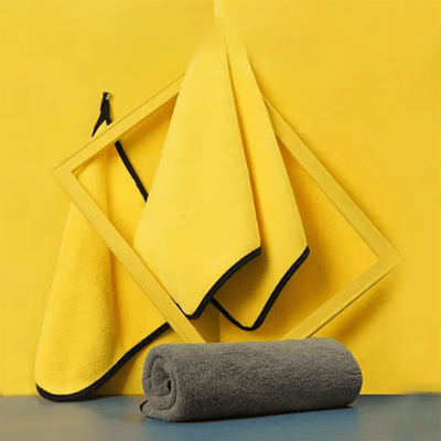 https://cdn.shopify.com/s/files/1/0763/9767/4819/files/Serviette_eponge_pour_chien_jaune.png?v=1752155233
