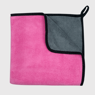 https://cdn.shopify.com/s/files/1/0763/9767/4819/files/Serviette_hyper_absorbante_pour_chien_rose.png?v=1752158234