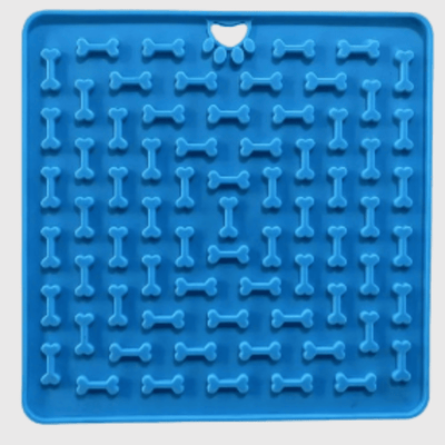 https://cdn.shopify.com/s/files/1/0763/9767/4819/files/Tapis_de_fouille_pour_chien_en_forme_de_carre_multicolore_bleu.png?v=1696268859