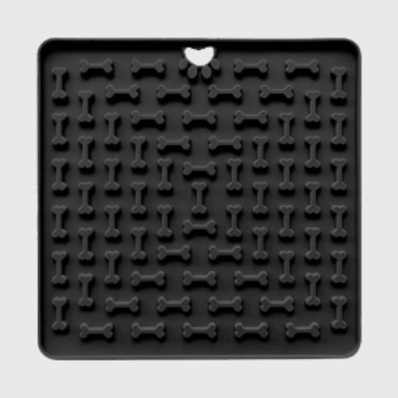 https://cdn.shopify.com/s/files/1/0763/9767/4819/files/Tapis_de_fouille_pour_chien_en_forme_de_carre_multicolore_noir.png?v=1696268859