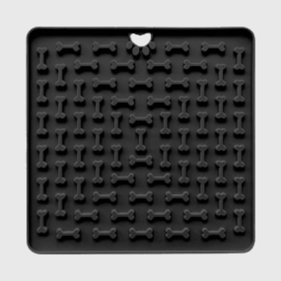 https://cdn.shopify.com/s/files/1/0763/9767/4819/files/Tapis_de_fouille_pour_chien_en_forme_de_carre_multicolore_noir.png?v=1696268859