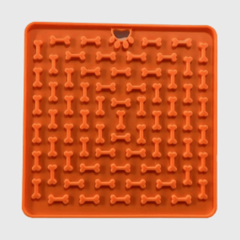 https://cdn.shopify.com/s/files/1/0763/9767/4819/files/Tapis_de_fouille_pour_chien_en_forme_de_carre_multicolore_orange.png?v=1696268859