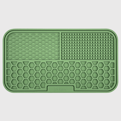 https://cdn.shopify.com/s/files/1/0763/9767/4819/files/Tapis_de_lechage_chien_rectangle_vert_toutou.png?v=1692987583
